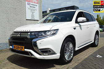 Mitsubishi Outlander 2.4 PHEV Intense Automaat / BOVAG RIJKLAARPRIJS