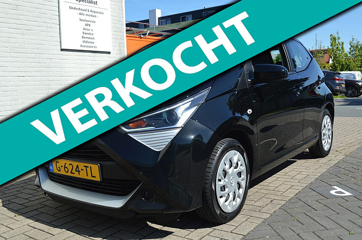 Toyota Aygo 1.0 VVT-i x-play limited / BOVAG RIJKLAARPRIJS
